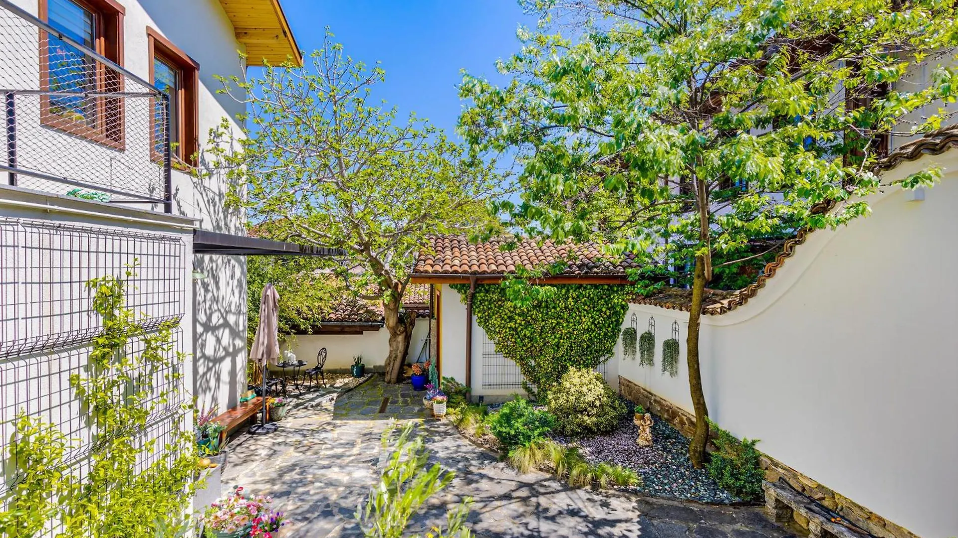 Old Town 2Br Spacious House With Private Garden And Free Parking Plovdiv