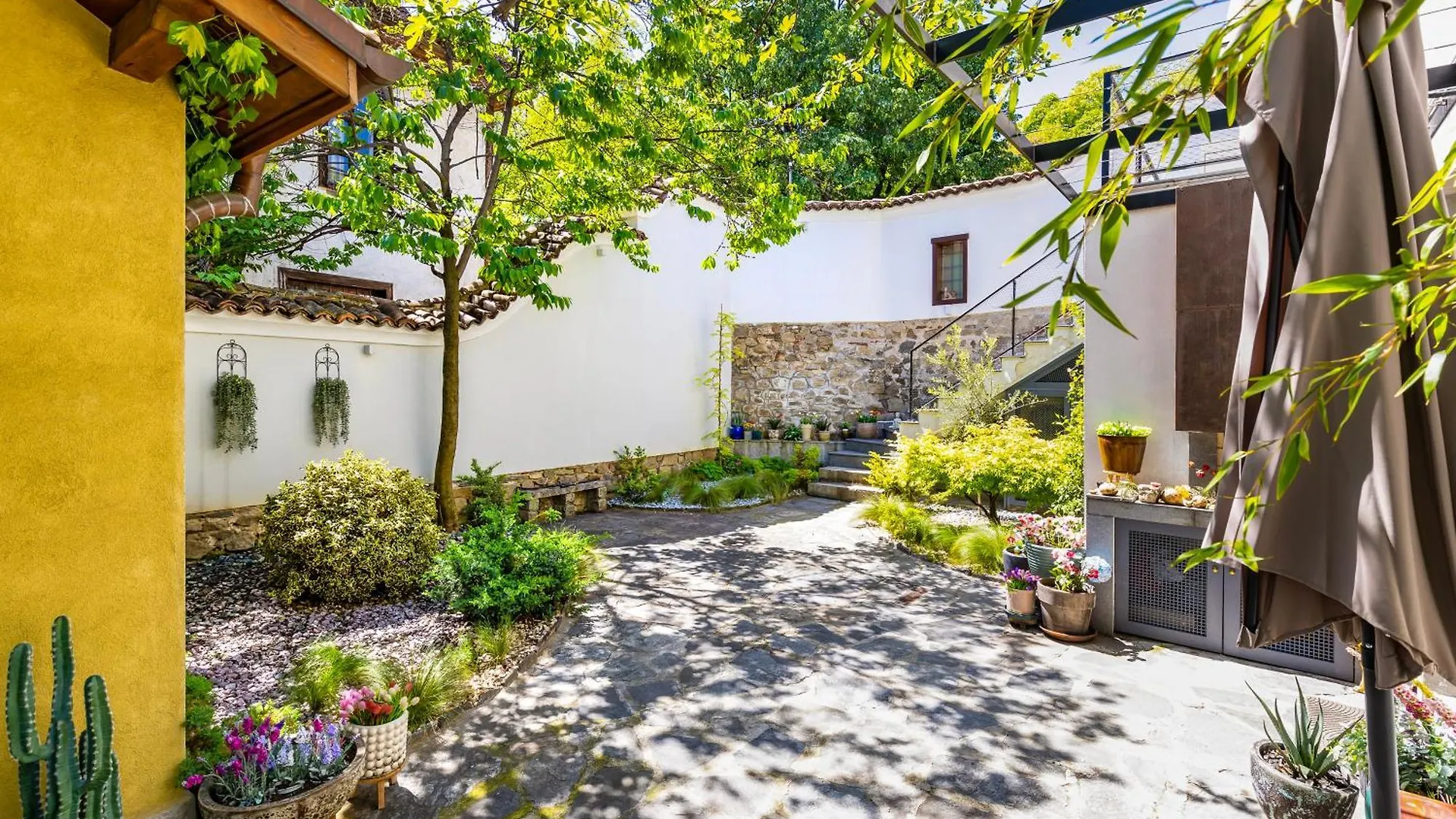 Old Town 2Br Spacious House With Private Garden And Free Parking Plovdiv